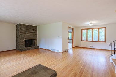 Welcome to your own Oasis, where timeless charm meets modern - photo 8