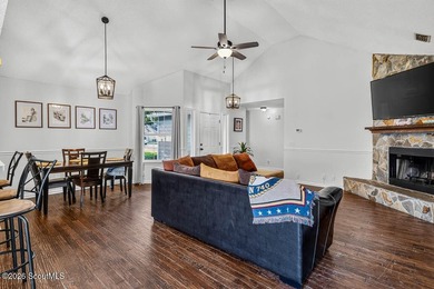 Welcome home to this charming 3-bedroom, 2-bathroom residence - photo 10