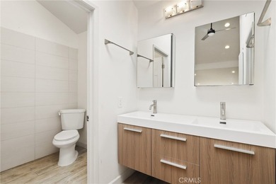 Welcome to this charming two-story condo in the desirable Quail - photo 20