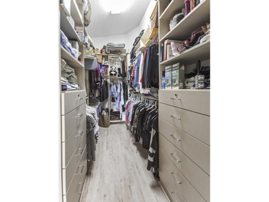 THIS BEAUTIFUL POPULAR AND EXPANDED DORSET MODEL SITS ON A - photo 22