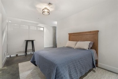 This modern studio at 845 Spring St NE offers a seamless blend