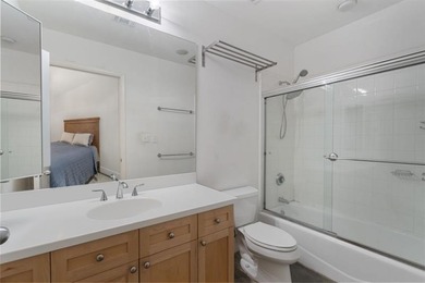 This modern studio at 845 Spring St NE offers a seamless blend