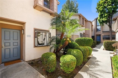 Welcome to this charming two-story condo in the desirable Quail - photo 27