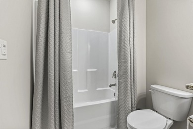 Welcome to this meticulously maintained and thoughtfully - photo 28