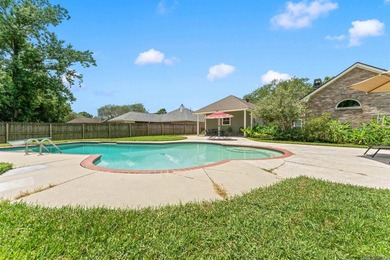 In-ground pool, wood-burning fireplace, boat port, sunroom - photo 31