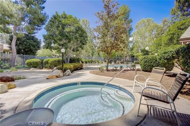 Welcome to this charming two-story condo in the desirable Quail - photo 31