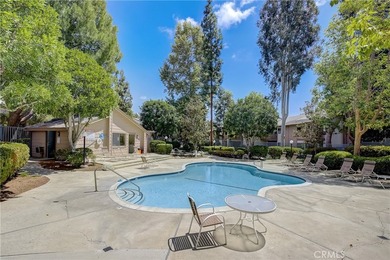 Welcome to this charming two-story condo in the desirable Quail - photo 32