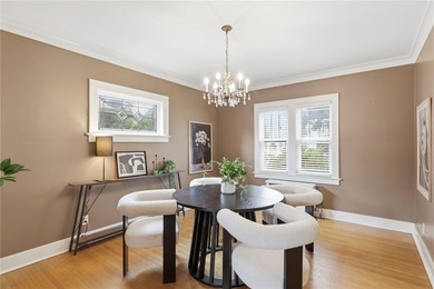 Picture-perfect Colonial in the highly sought-after Browncroft - photo 7