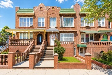 Rare opportunity! Oversized brick 2-family with a 20x75 - photo 2
