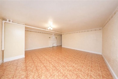 Rare opportunity! Oversized brick 2-family with a 20x75 - photo 10