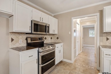 Well cared for 3/2 with a large shop, on just over an acre, near - photo 12