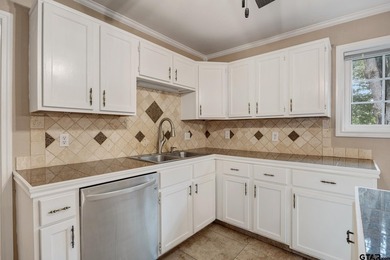 Well cared for 3/2 with a large shop, on just over an acre, near - photo 13