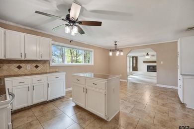 Well cared for 3/2 with a large shop, on just over an acre, near - photo 14