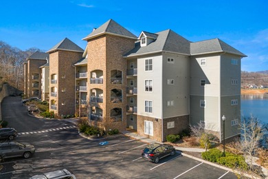 Enjoy a resort feel as you view Cherokee Lake from your living - photo 20
