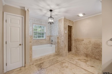 Well cared for 3/2 with a large shop, on just over an acre, near - photo 21