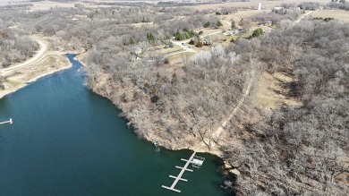 Apple Canyon Lake Acreage For Sale in Apple River Illinois