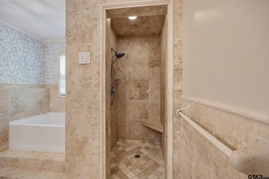 Well cared for 3/2 with a large shop, on just over an acre, near - photo 23