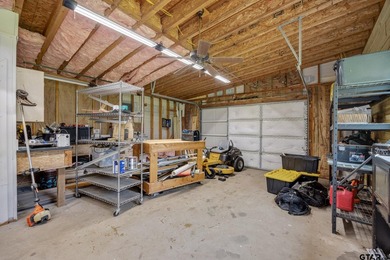 Well cared for 3/2 with a large shop, on just over an acre, near - photo 30