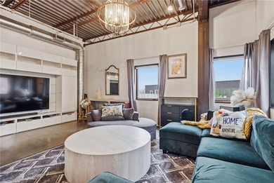 Stunning 2 story condo Nestled in the Heart of Pittsburgh's - photo 31