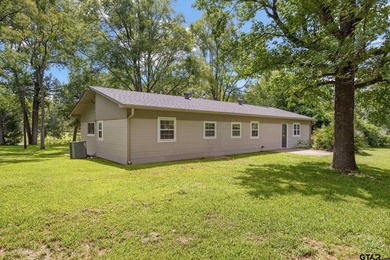 Well cared for 3/2 with a large shop, on just over an acre, near - photo 32