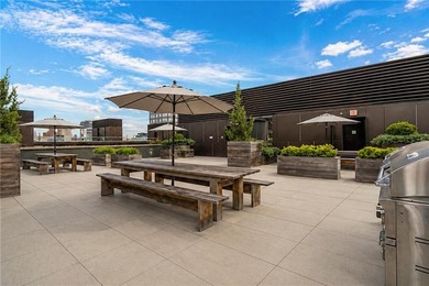 Welcome to elevated waterfront living in the heart of South - photo 7