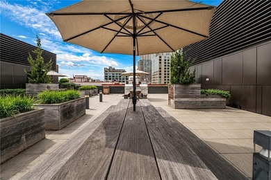 Welcome to elevated waterfront living in the heart of South - photo 8