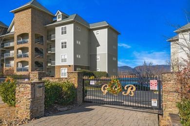 Enjoy a resort feel as you view Cherokee Lake from your living - photo 44