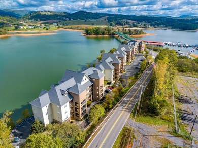 Enjoy a resort feel as you view Cherokee Lake from your living - photo 45
