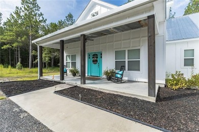 Discover a Modern Farmhouse situated on 6.67 acres, boasting - photo 10