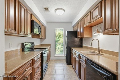 Welcome to Island Retreat, one of St. Simons Island's most - photo 8