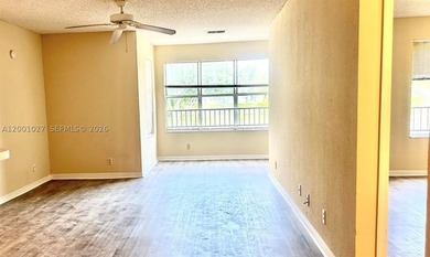Welcome to this well-maintained condo in a convenient Margate - photo 2