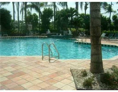 Beautiful corner unit, Townhouse located next to the clubhouse - photo 10