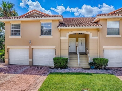 Lake Condo Sale Pending in Oxford, Florida