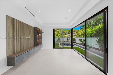 NEW CONSTRUCTION WALKING DISTANCE FROM CORAL GABLES FINANCIAL - photo 44