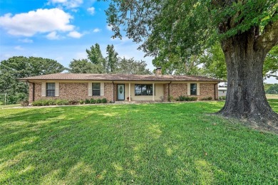 Lake Home Sale Pending in Van, Texas