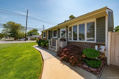 Welcome to this meticulously maintained three bedroom, one bath - photo 1