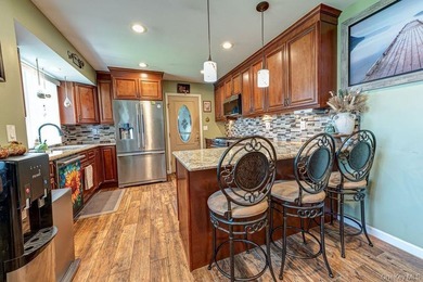 Welcome to this meticulously maintained three bedroom, one bath - photo 7