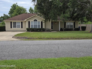 This home is conveniently located 10 minutes from shopping, 20 - photo 2