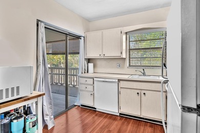 Ideally located in the heart of Boca Raton, 100 Royal Palm Way - photo 12