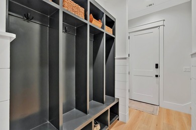 Showings begin 4/15/26. Coastal elegance meets everyday comfort - photo 20
