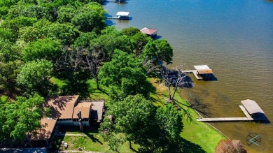 Cedar Creek Lake Home For Sale in Eustace Texas
