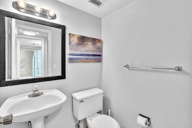 Ideally located in the heart of Boca Raton, 100 Royal Palm Way - photo 22