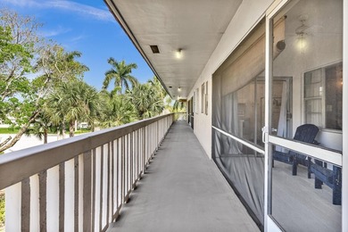 Ideally located in the heart of Boca Raton, 100 Royal Palm Way - photo 23