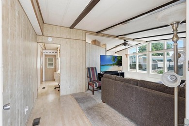Deeply reduced and PRICED TO SELL! Welcome to easy, resort-style - photo 23