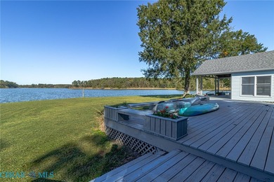 If you're looking for a spacious, private waterfront property - photo 4