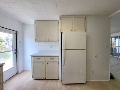 MOST AFFORDABLE LOT RENT IN A NICE COMMUNITY IN SARASOTA! Park - photo 8