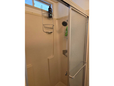 JUST REDUCED!!! SELLER MUST SELL!!! This is a Great Home.. There - photo 31