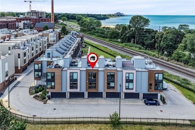 Welcome to one of the most private and well-positioned townhomes - photo 32