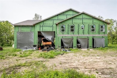 (private lake, pond, creek) Home For Sale in Holly Michigan