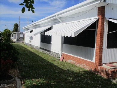 This charming turnkey 2 bedroom, 2 bath home is situated in the - photo 4